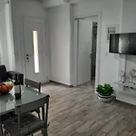 Alisachni 아파트 키니언