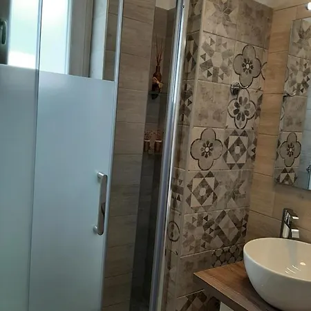 Alisachni Apartment *